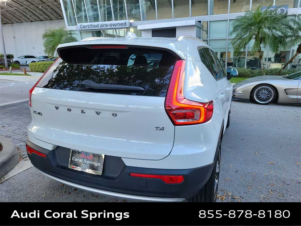 Thumbnail: 2020 Volvo XC40 - 4