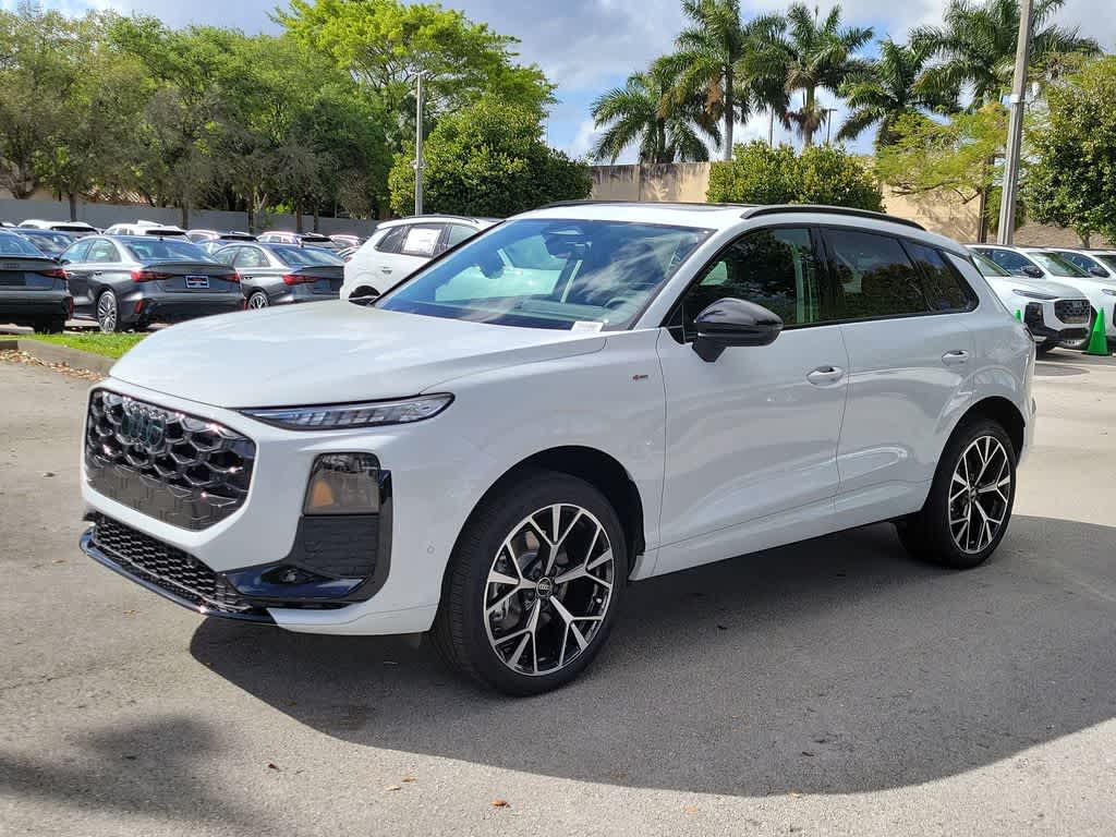 Thumbnail: 2026 Audi Q3 - 4