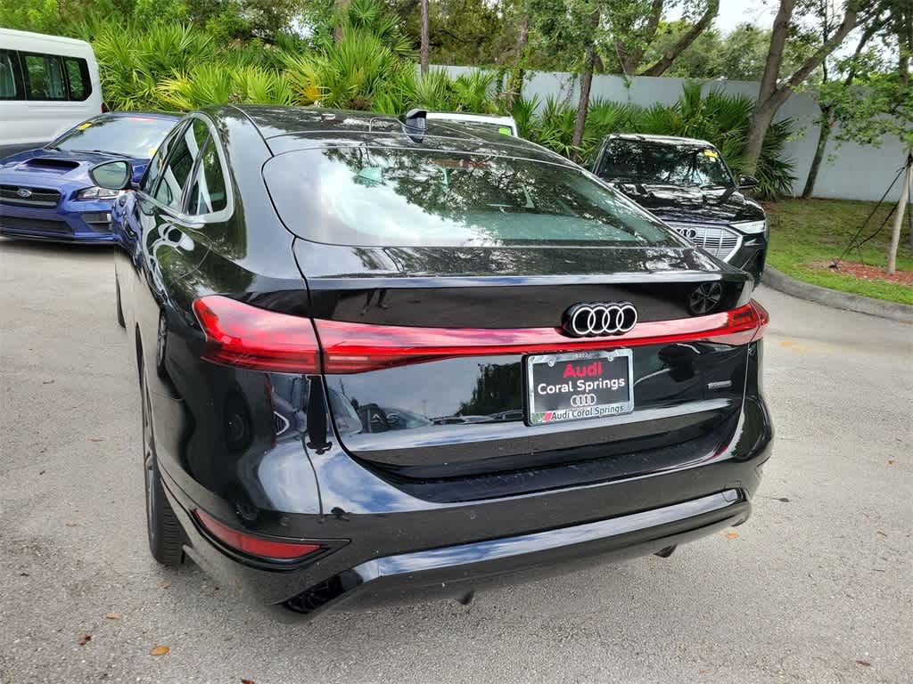 Thumbnail: 2025 Audi e-tron S - 3