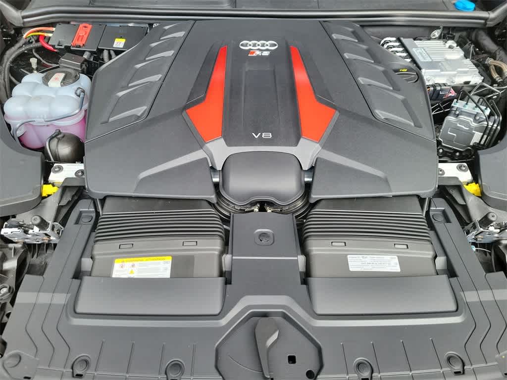 Thumbnail: 2026 Audi RS Q8 - 17