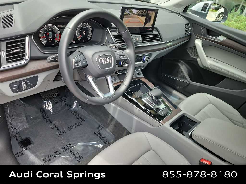 Thumbnail: 2022 Audi Q5 - 10