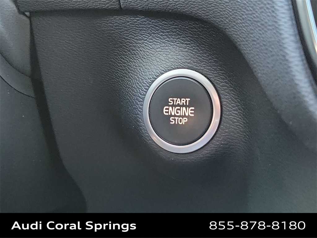 Thumbnail: 2020 Volvo XC40 - 19