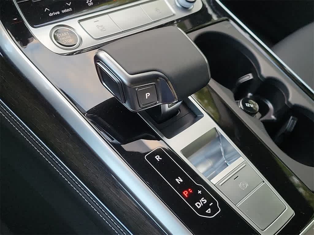 Thumbnail: 2026 Audi Q8 - 17