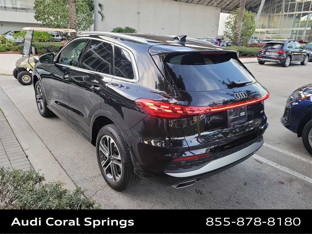 Thumbnail: 2025 Audi Q5 - 6