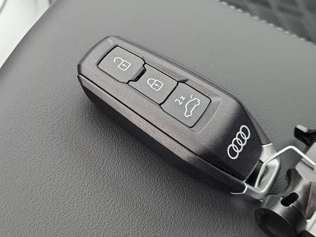 Thumbnail: 2026 Audi SQ5 - 28