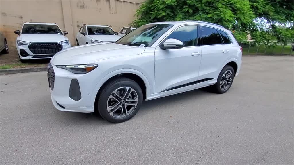 Thumbnail: 2025 Audi Q5 - 4