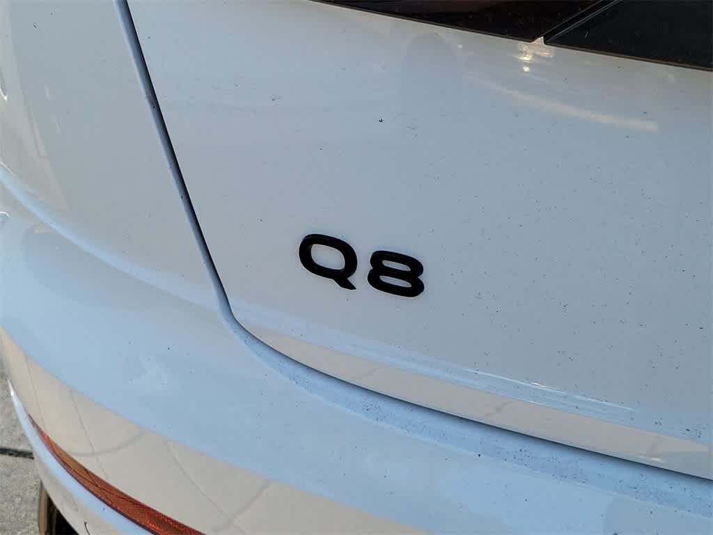 Thumbnail: 2026 Audi Q8 - 7