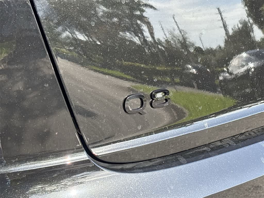 Thumbnail: 2025 Audi Q8 - 21