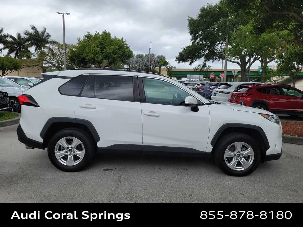 Thumbnail: 2021 Toyota RAV4 - 9