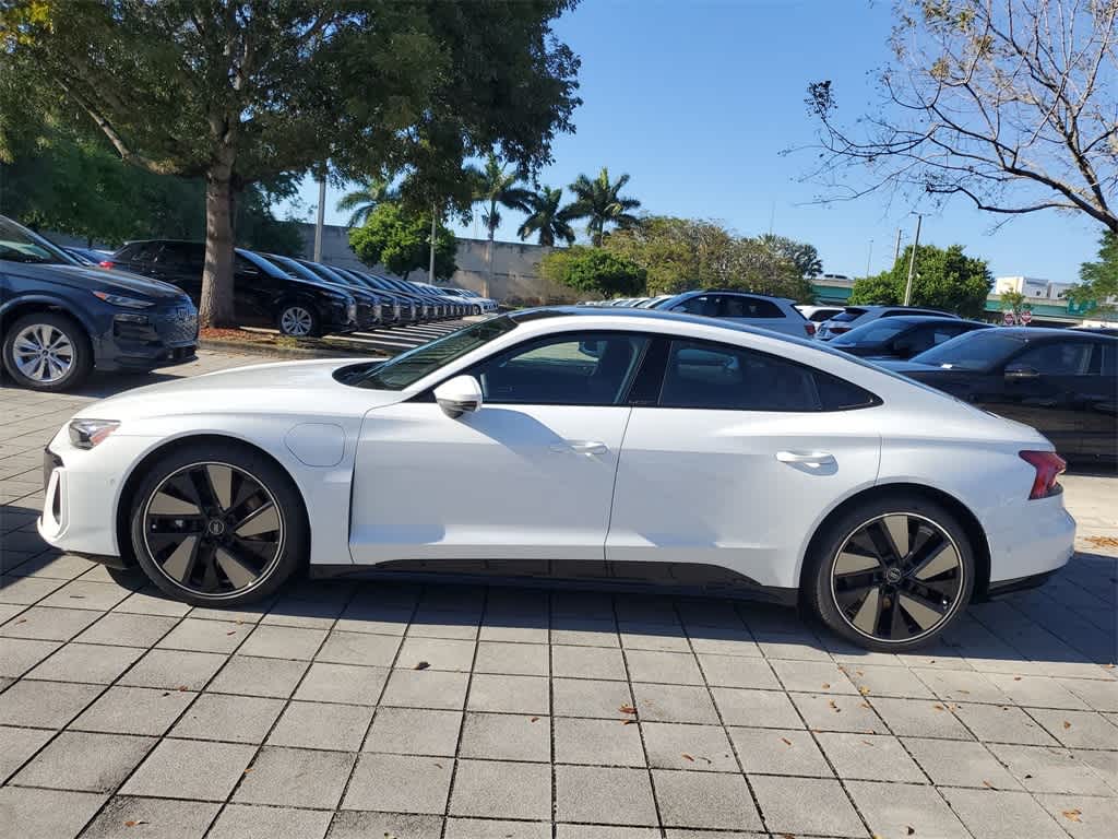 Thumbnail: 2025 Audi e-tron GT - 5