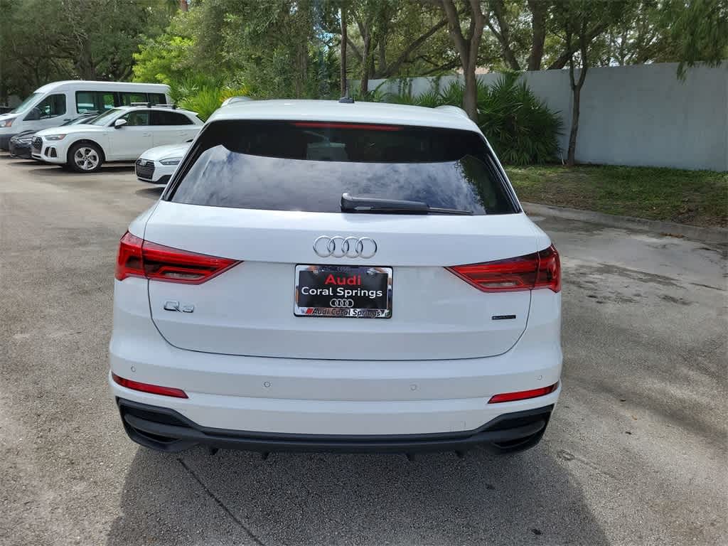 Thumbnail: 2025 Audi Q3 - 7