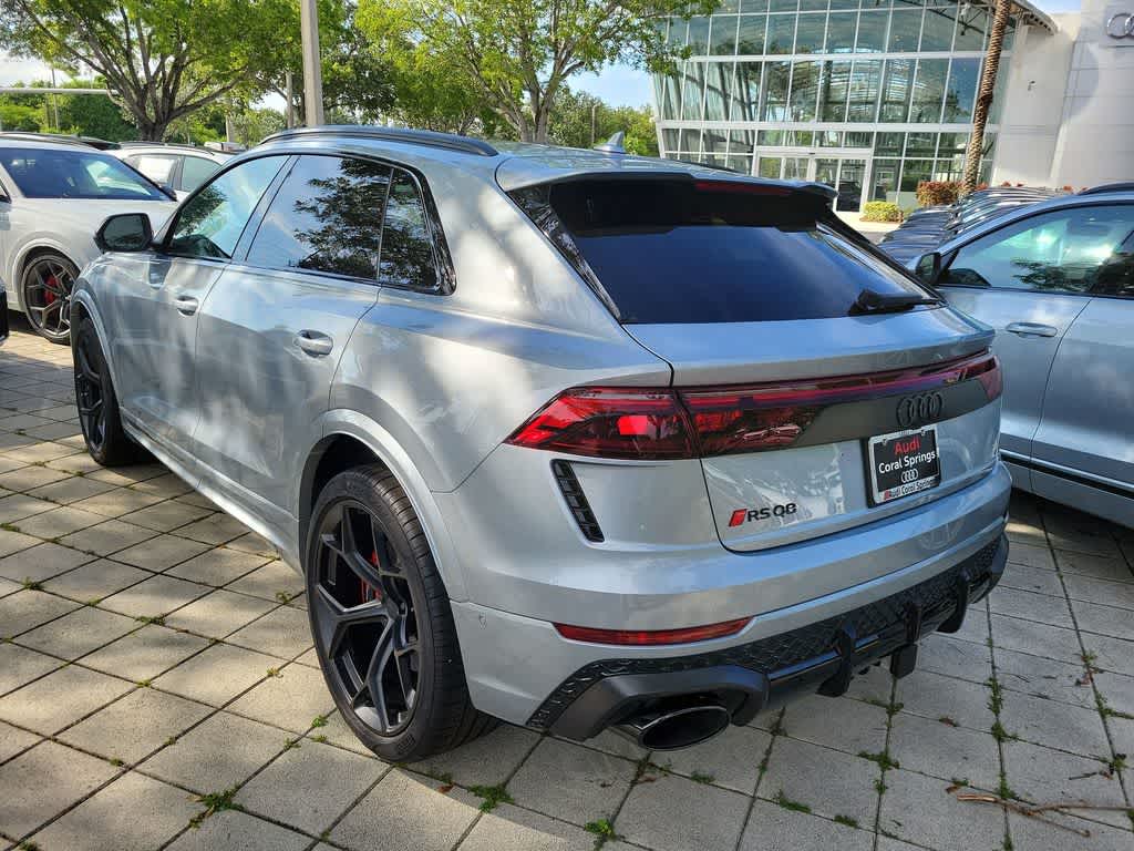 Thumbnail: 2026 Audi RS Q8 - 4