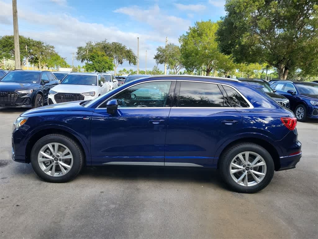 Thumbnail: 2025 Audi Q3 - 11