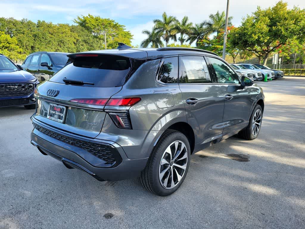 Thumbnail: 2026 Audi Q3 - 8