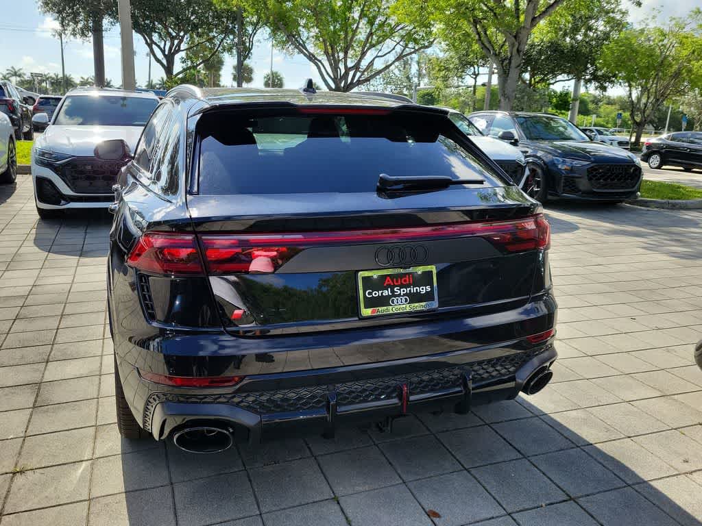 Thumbnail: 2026 Audi RS Q8 - 12