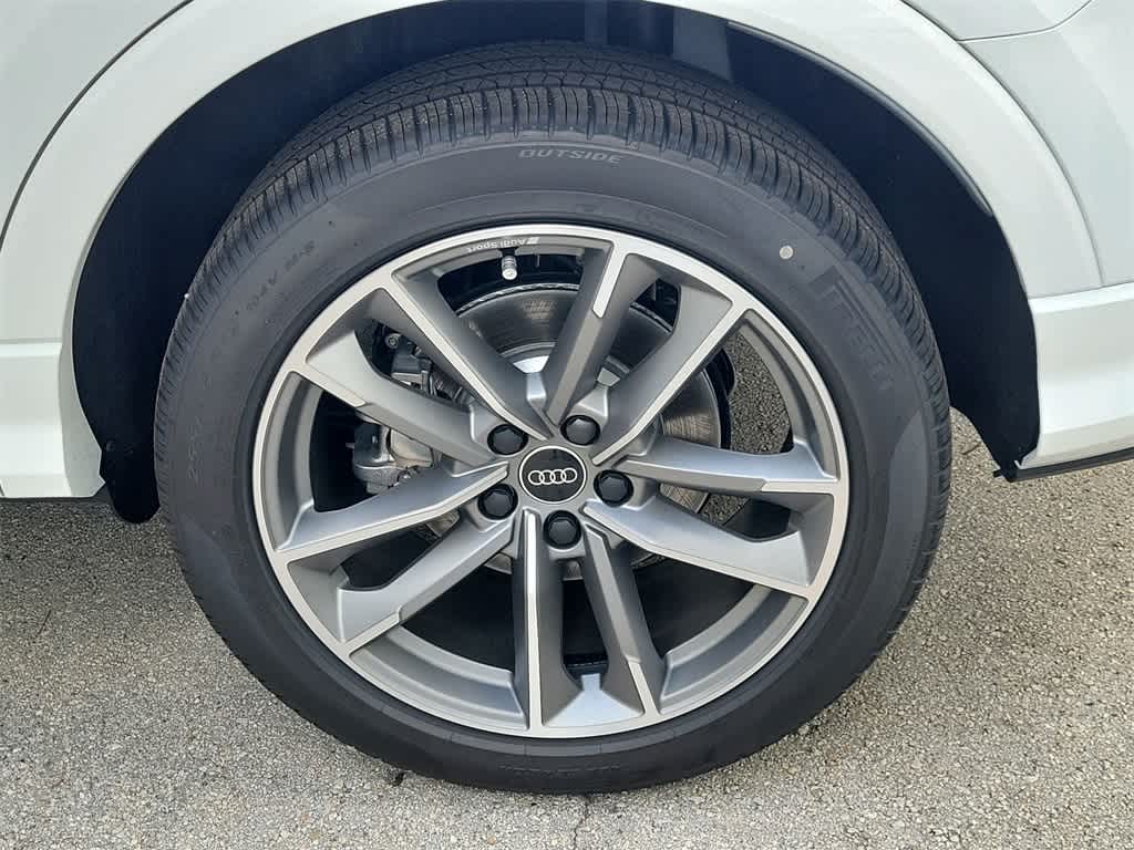 Thumbnail: 2025 Audi Q3 - 8