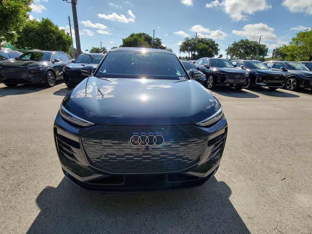 Thumbnail: 2027 Audi Q6 e-tron - 3