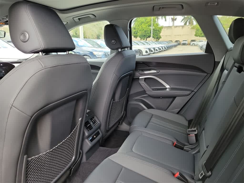 Thumbnail: 2025 Audi Q5 - 20