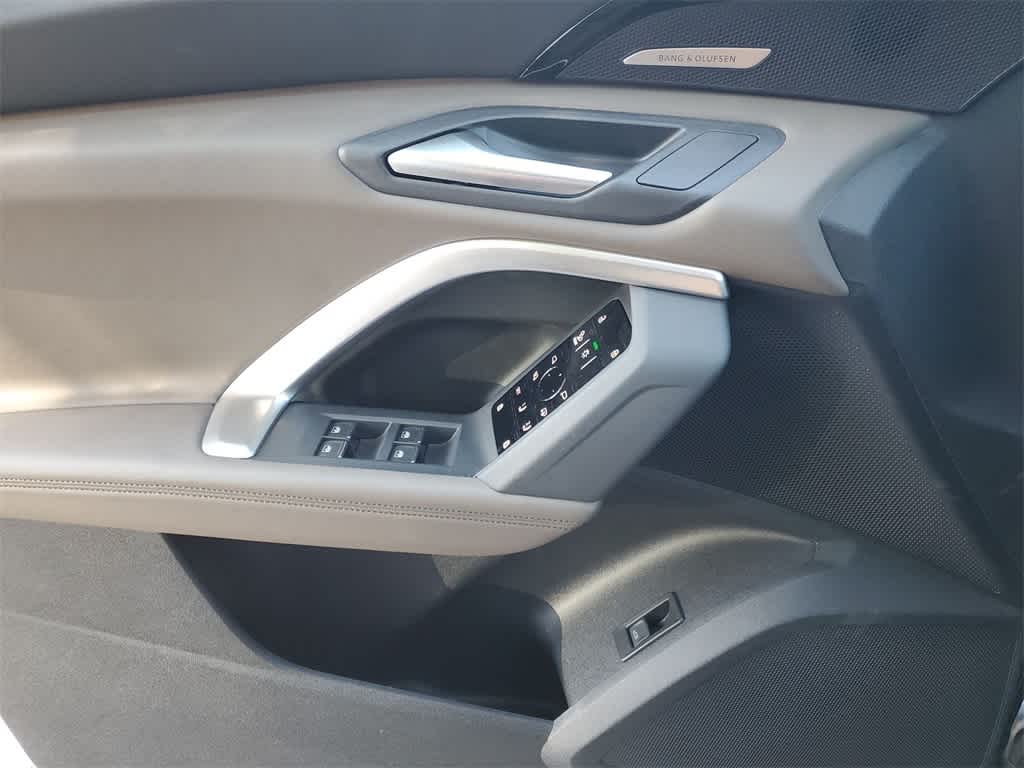 Thumbnail: 2025 Audi Q5 - 27