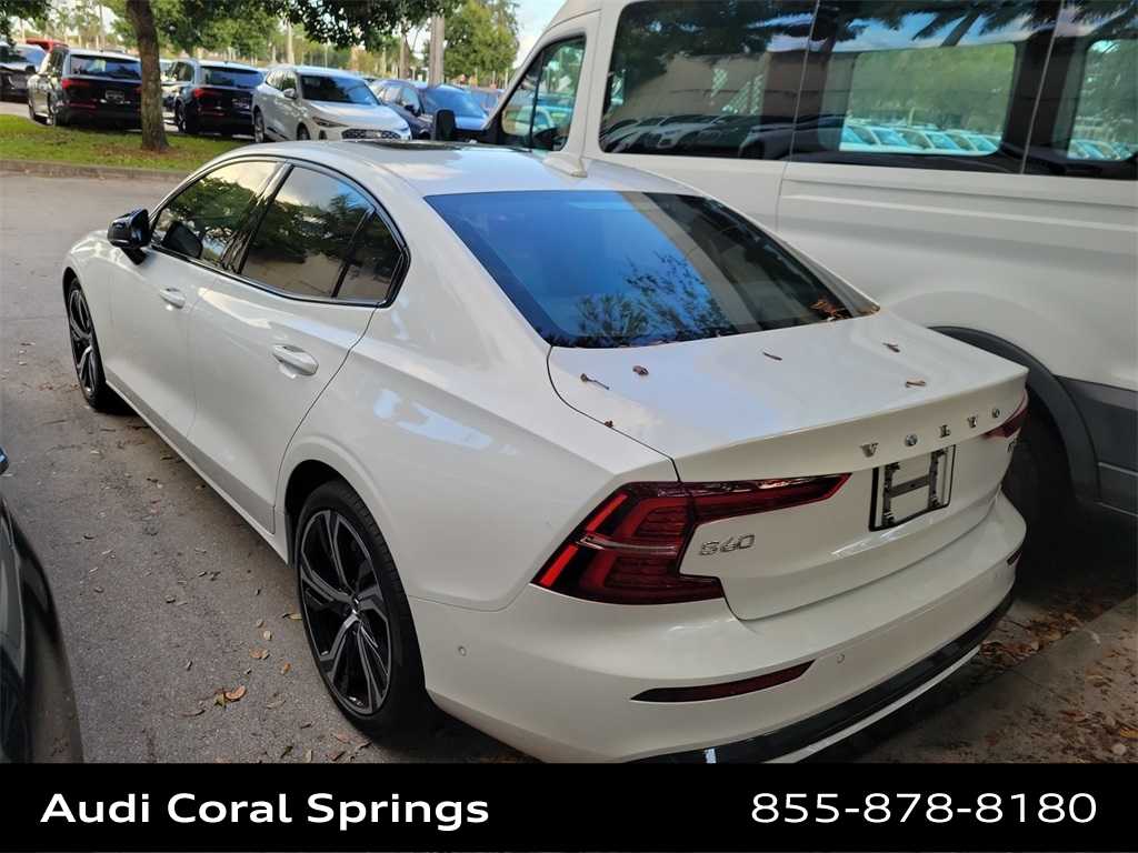 Thumbnail: 2023 Volvo S60 - 14