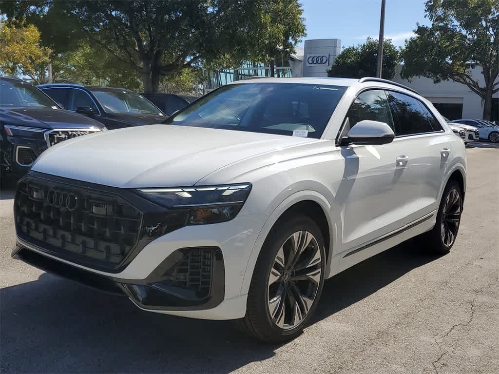 2025 Audi Q8 55 Premium photo 4