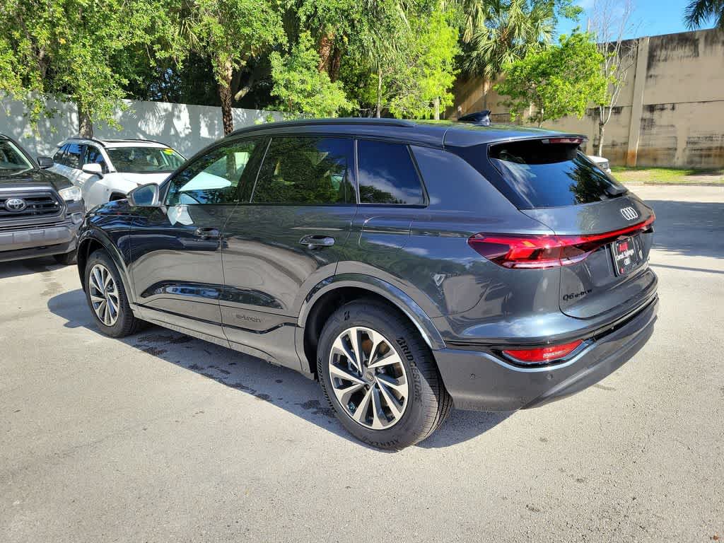 Thumbnail: 2027 Audi Q6 e-tron - 6