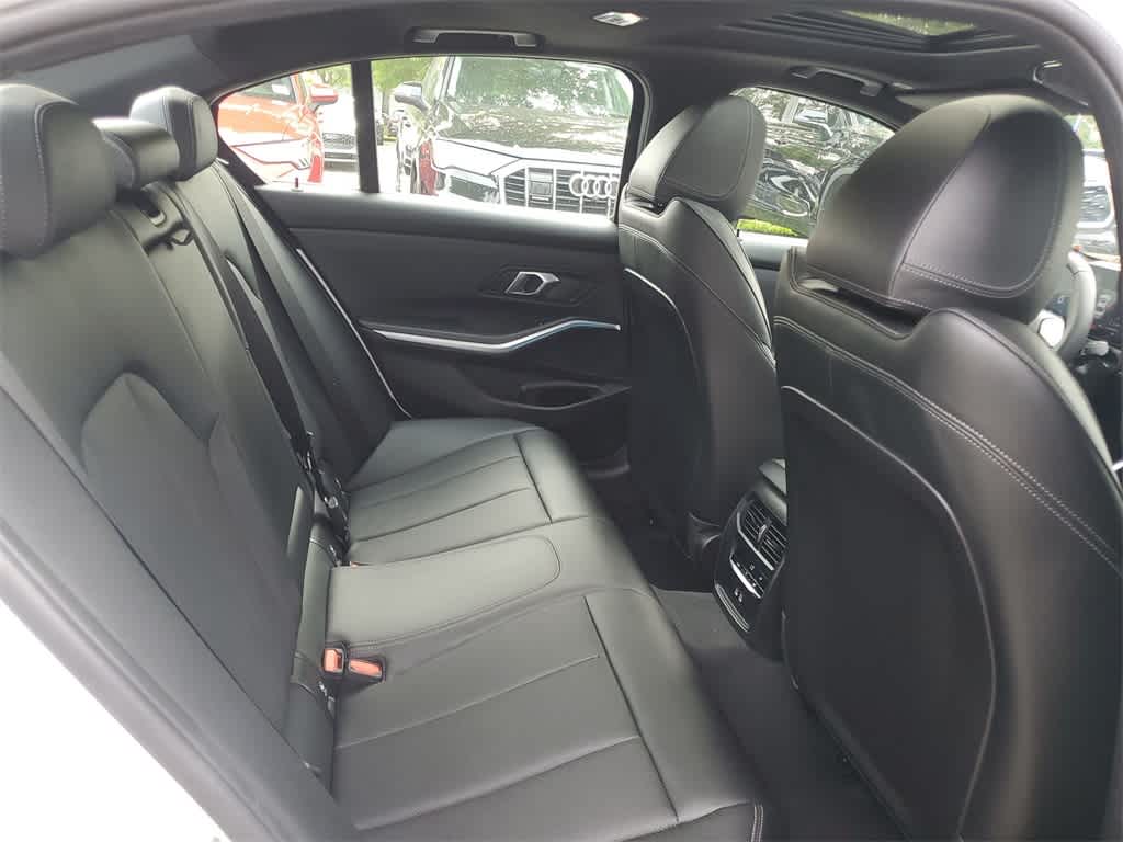 2025 BMW 3 Series 330i 21