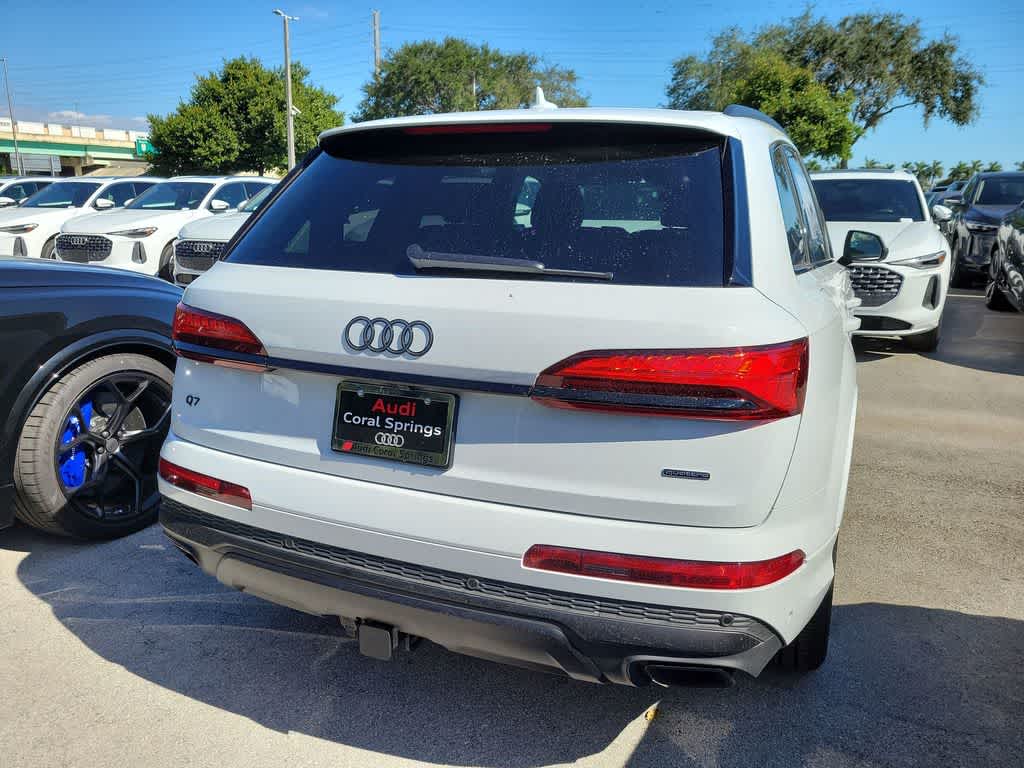 Thumbnail: 2026 Audi Q7 - 4