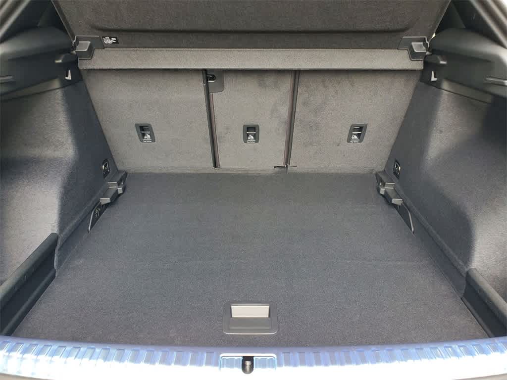 Thumbnail: 2025 Audi Q3 - 26