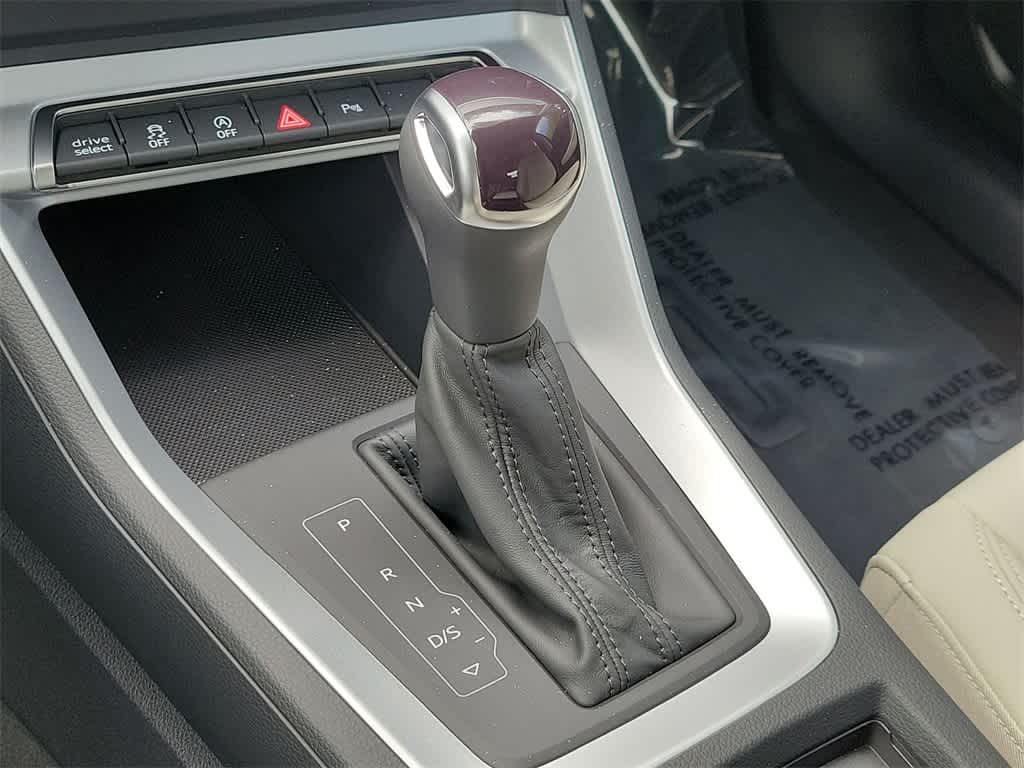 Thumbnail: 2025 Audi Q3 - 25