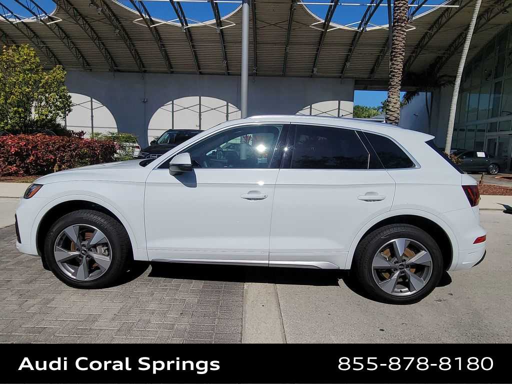 Thumbnail: 2023 Audi Q5 - 11