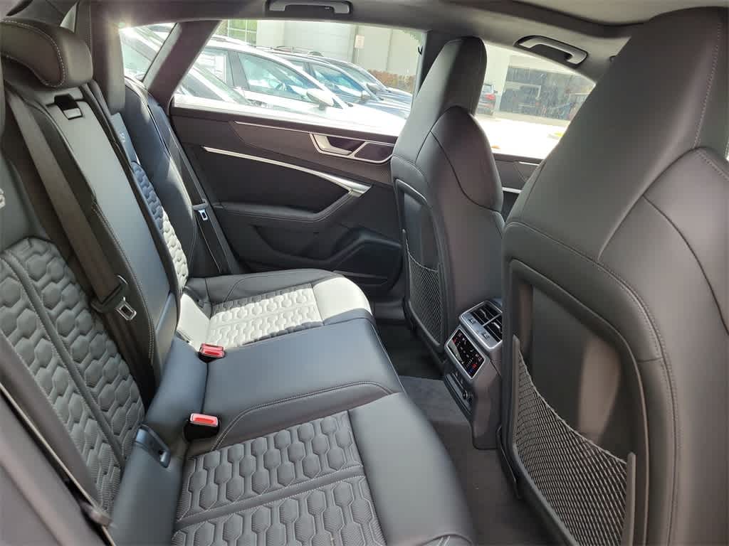 Thumbnail: 2025 Audi RS 7 - 13