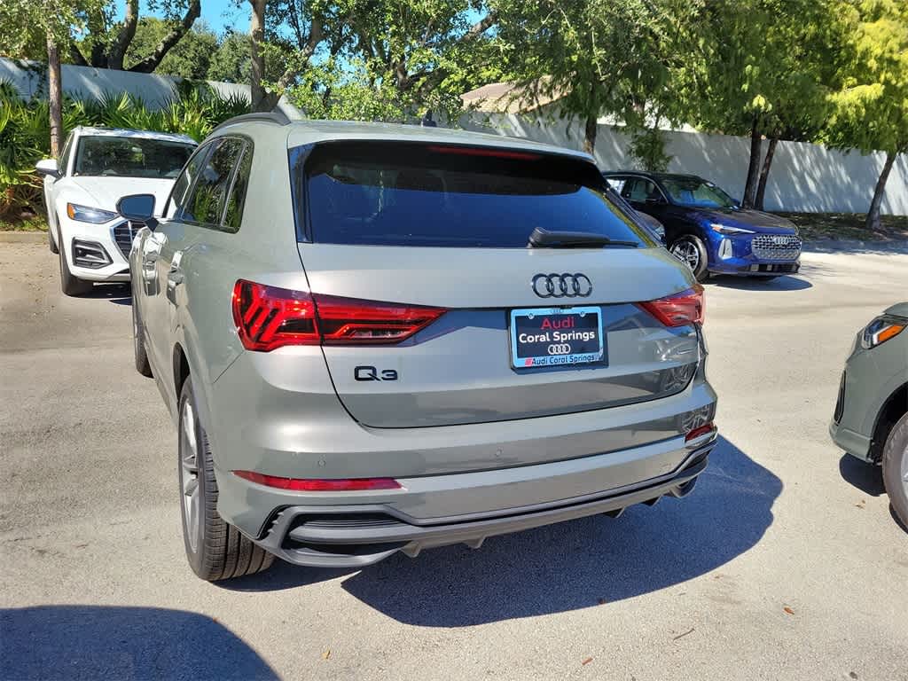 Thumbnail: 2025 Audi Q3 - 4