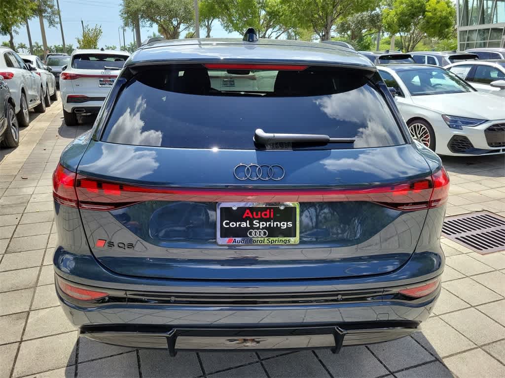 Thumbnail: 2025 Audi SQ6 e-tron - 5