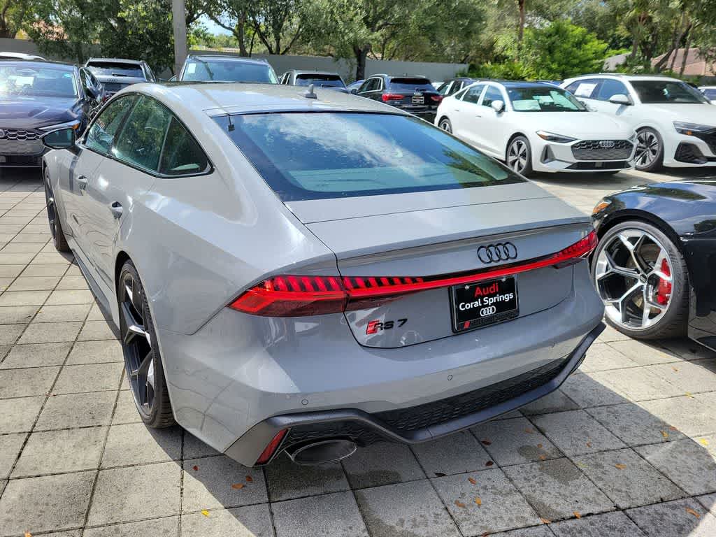 Thumbnail: 2026 Audi RS 7 - 4