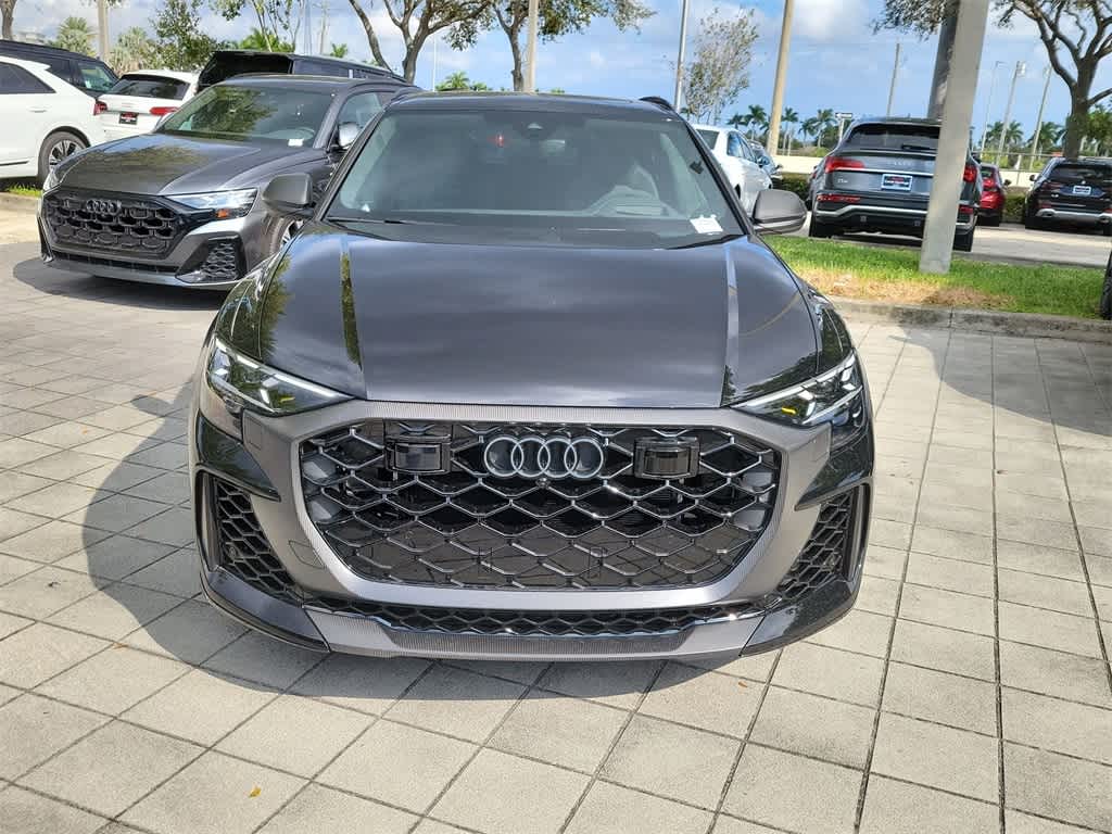 Thumbnail: 2026 Audi RS Q8 - 3
