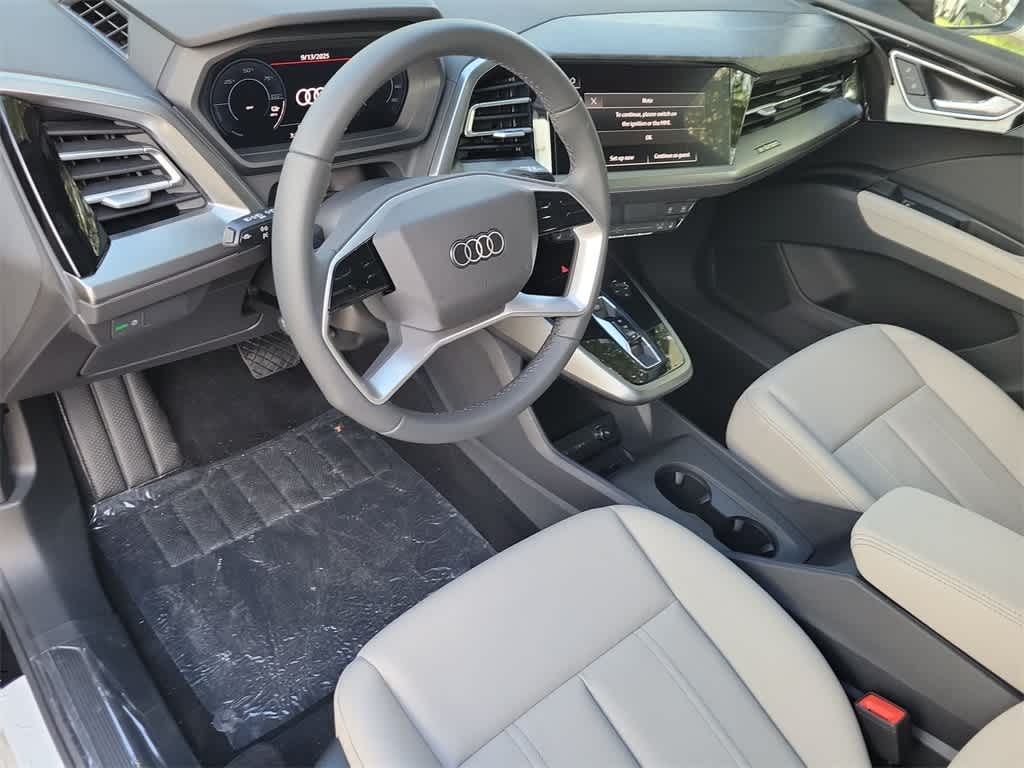 Thumbnail: 2026 Audi Q4 e-tron - 2