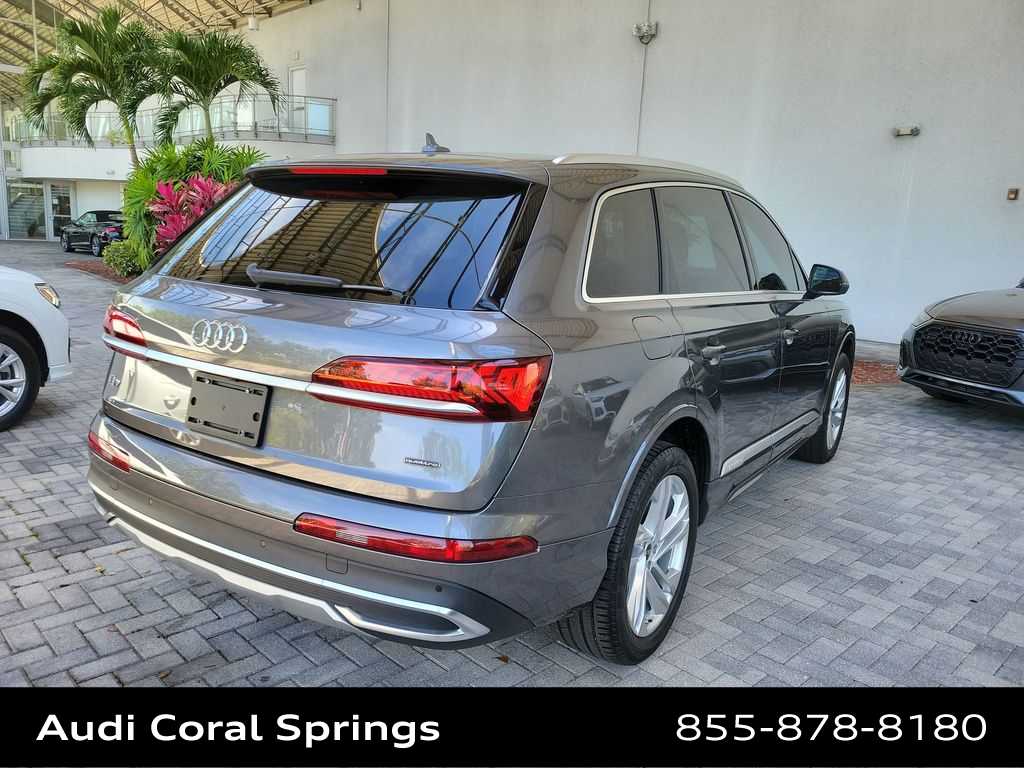 Thumbnail: 2023 Audi Q7 - 8