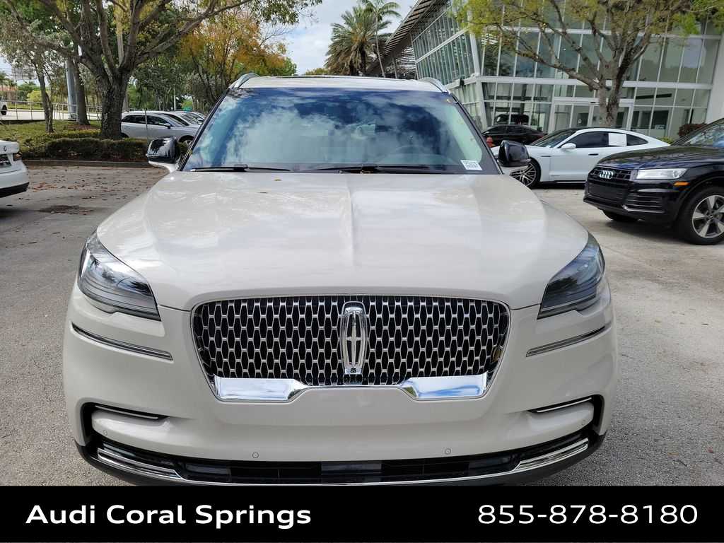 Thumbnail: 2023 Lincoln Aviator - 14