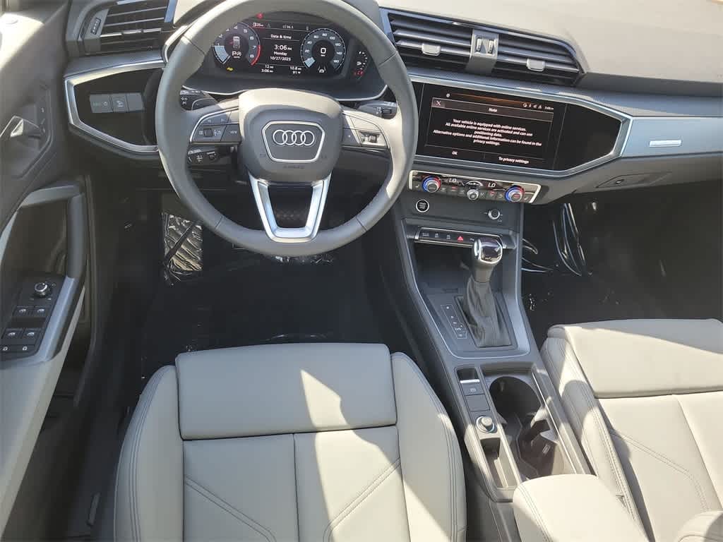 Thumbnail: 2025 Audi Q3 - 10