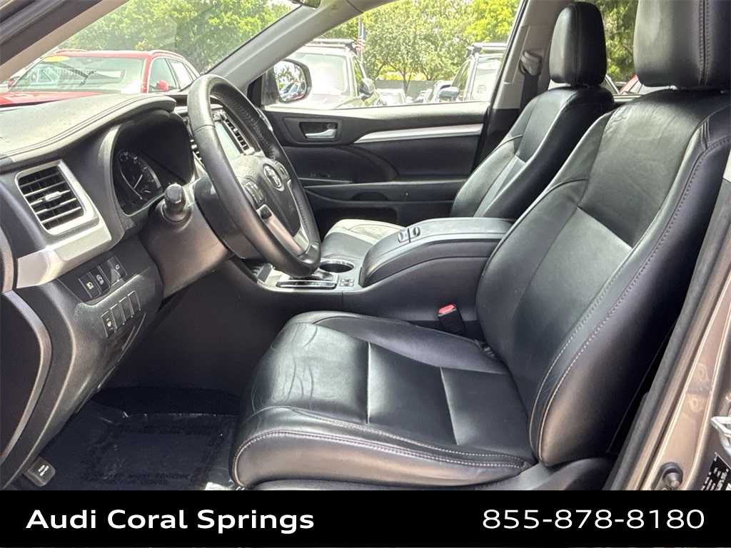 Thumbnail: 2017 Toyota Highlander - 25