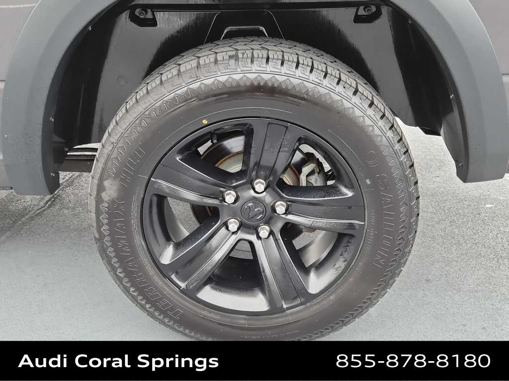 Thumbnail: 2021 RAM 1500 Classic - 10