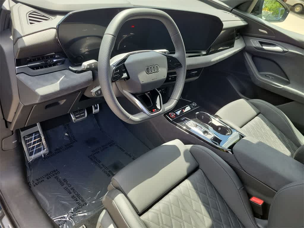 Thumbnail: 2025 Audi SQ6 e-tron - 2