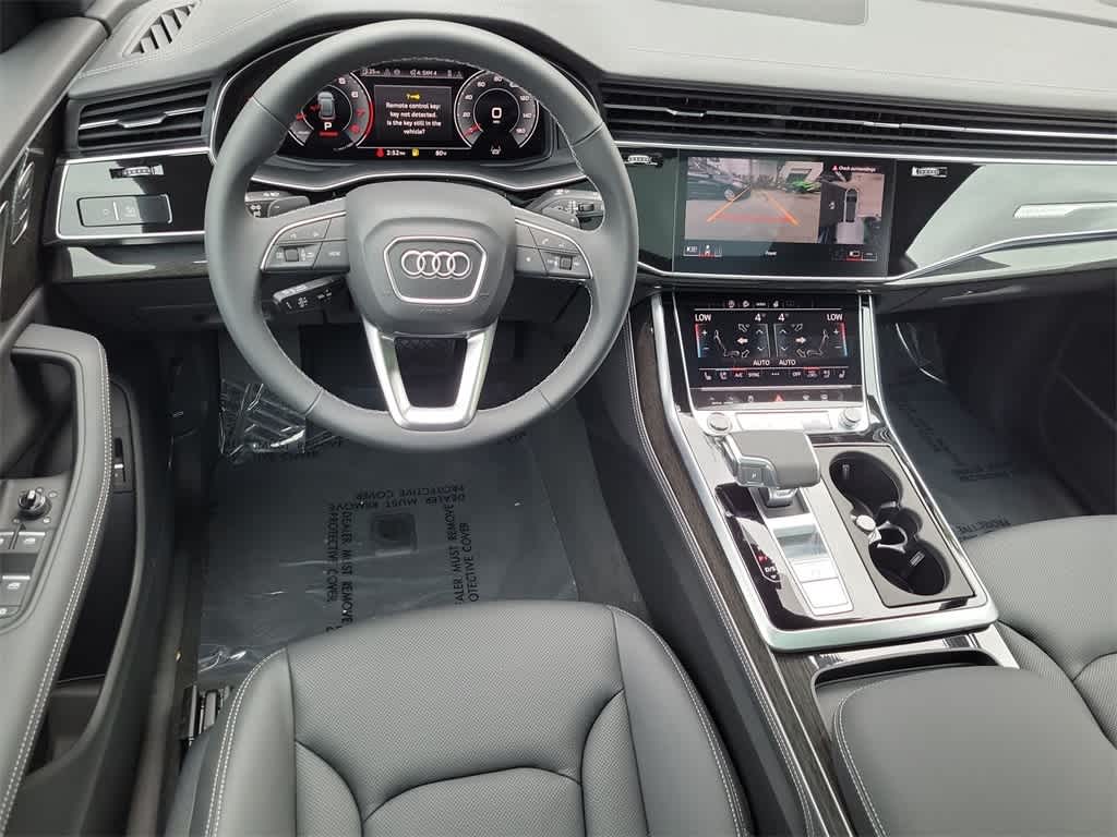 Thumbnail: 2026 Audi Q8 - 10