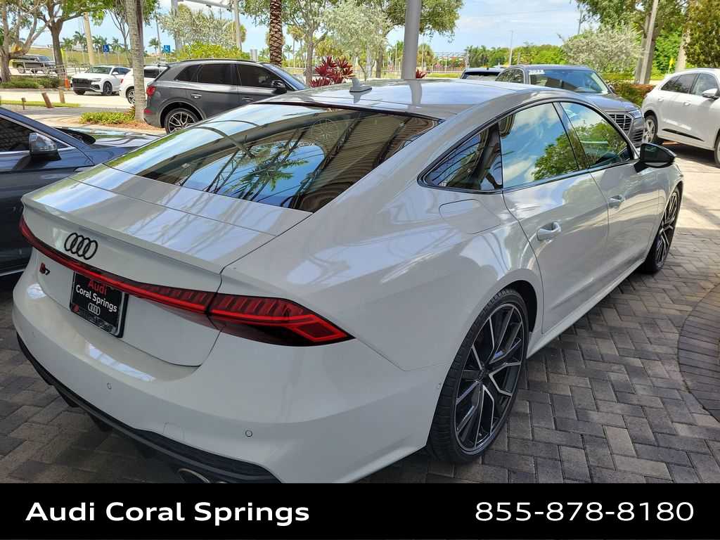 Thumbnail: 2022 Audi S7 - 4