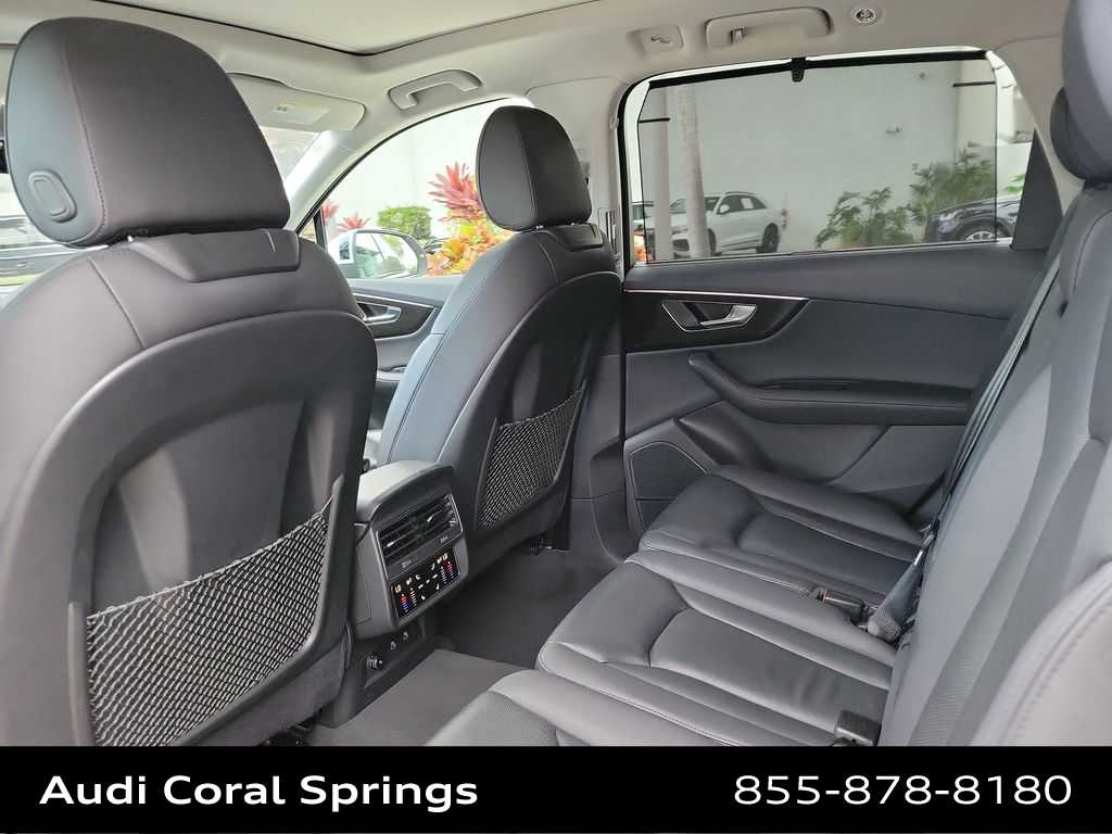 Thumbnail: 2023 Audi Q7 - 20