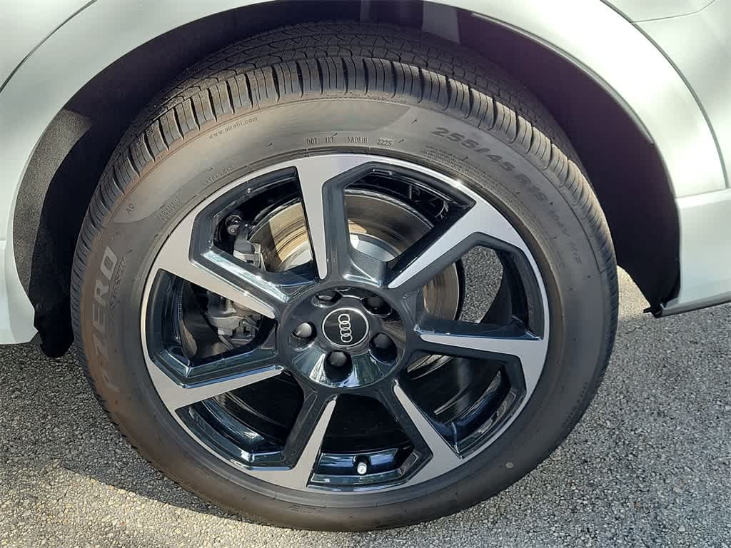 Thumbnail: 2025 Audi Q3 - 8