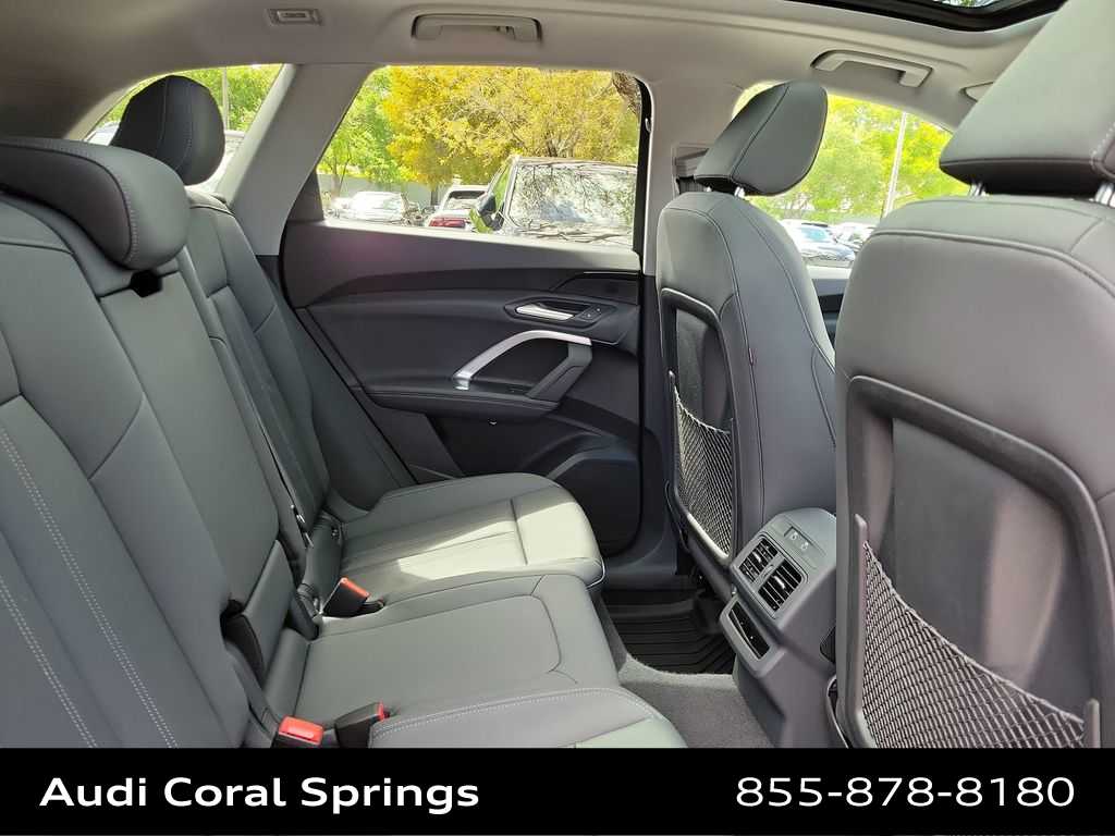 Thumbnail: 2025 Audi Q5 - 21