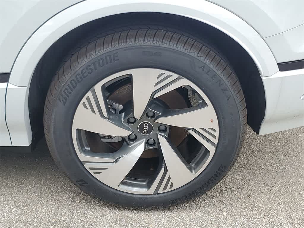 2025 Audi Q6 e-tron Premium Plus 16
