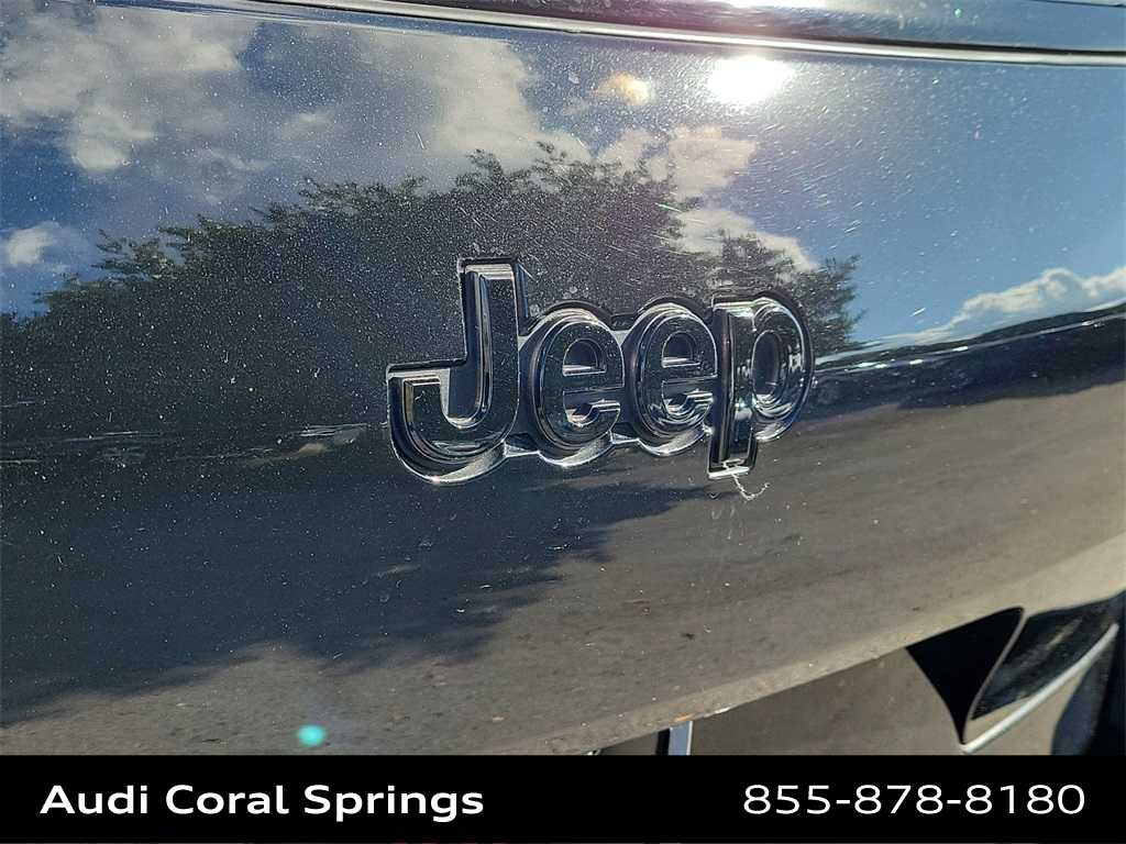 Thumbnail: 2023 Jeep Grand Cherokee L - 15